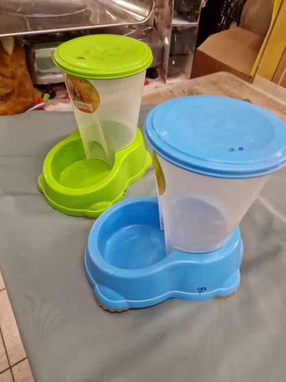 Colors automatic cat-dog feeder (1.5L)